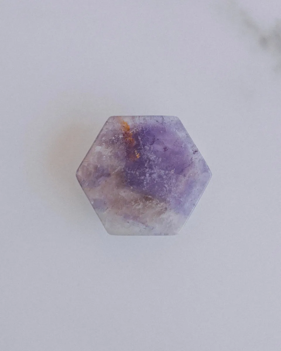 Amethyst II White Phone Grip